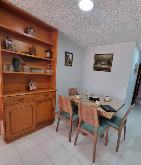 Apartamento Edificio Los Delfines Богота Екстериор снимка